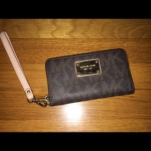 Michael Kors brown leather wristlet